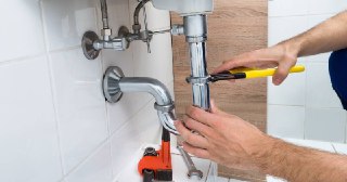 Сантехнические работы Кушва цена 460 руб. Услуги сантехника